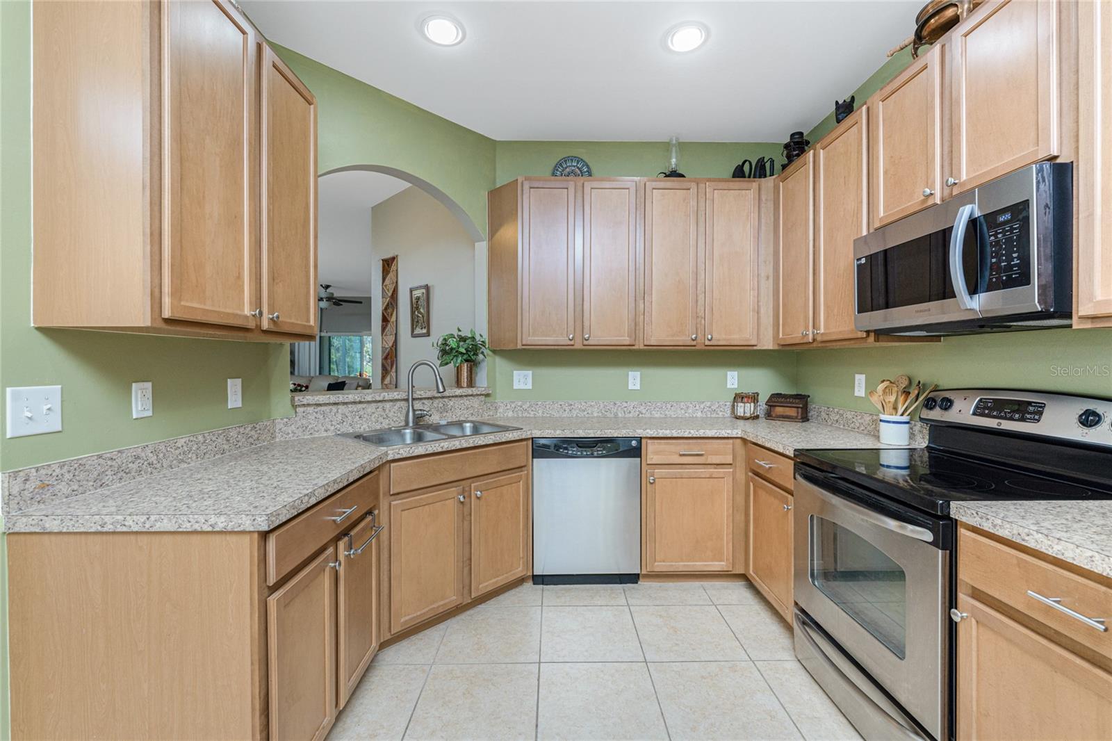 Image 17 of 59 For 13392 Abercrombie Drive