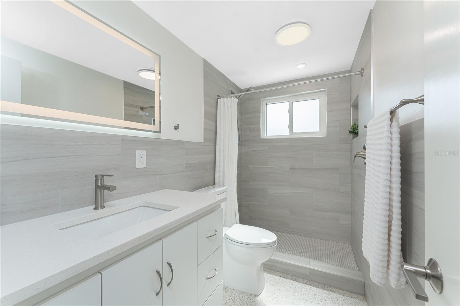 Image 33 of 71 For 1691 Lakeview Place