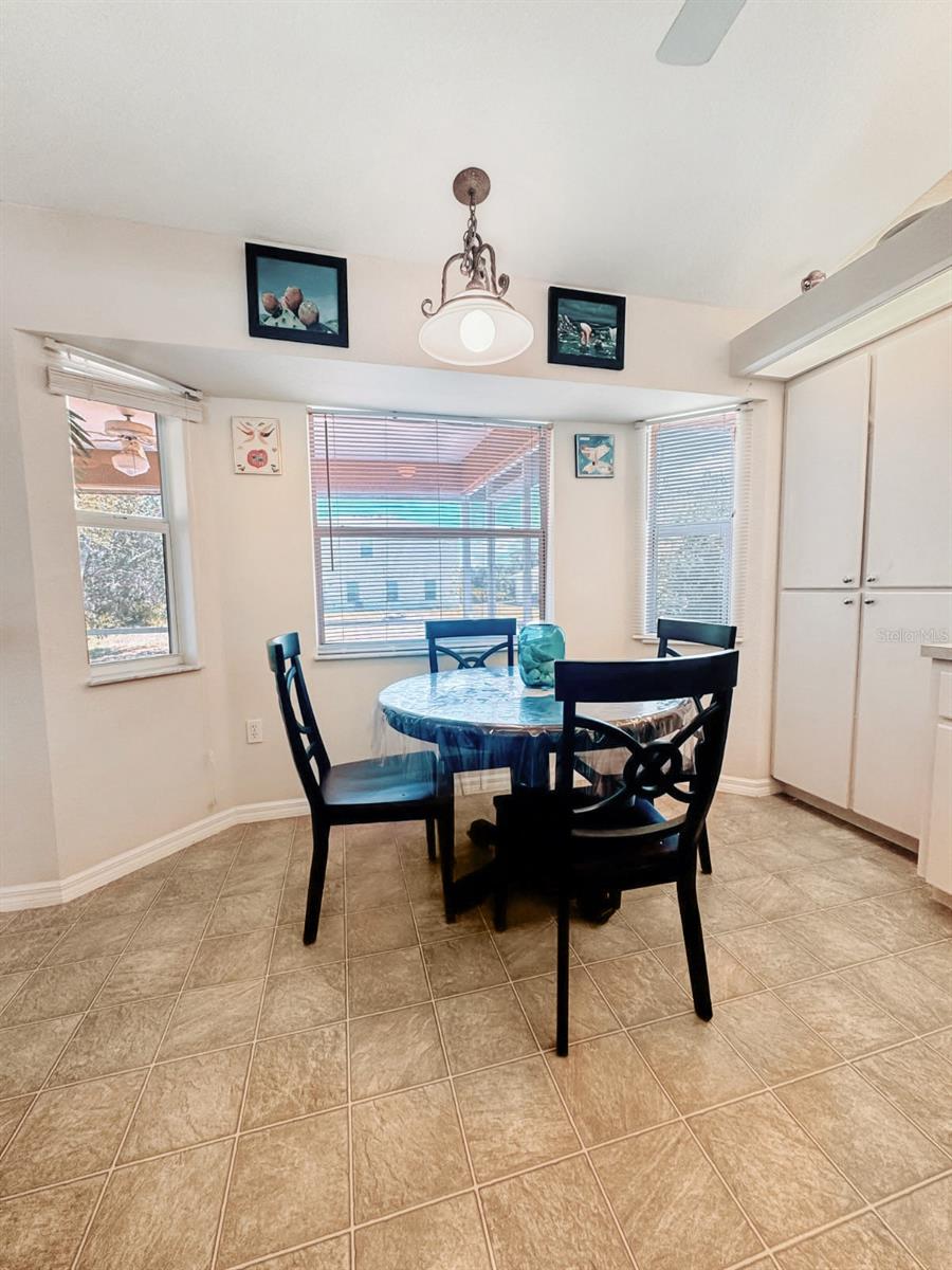 Image 11 of 15 For 18353 Grace Avenue