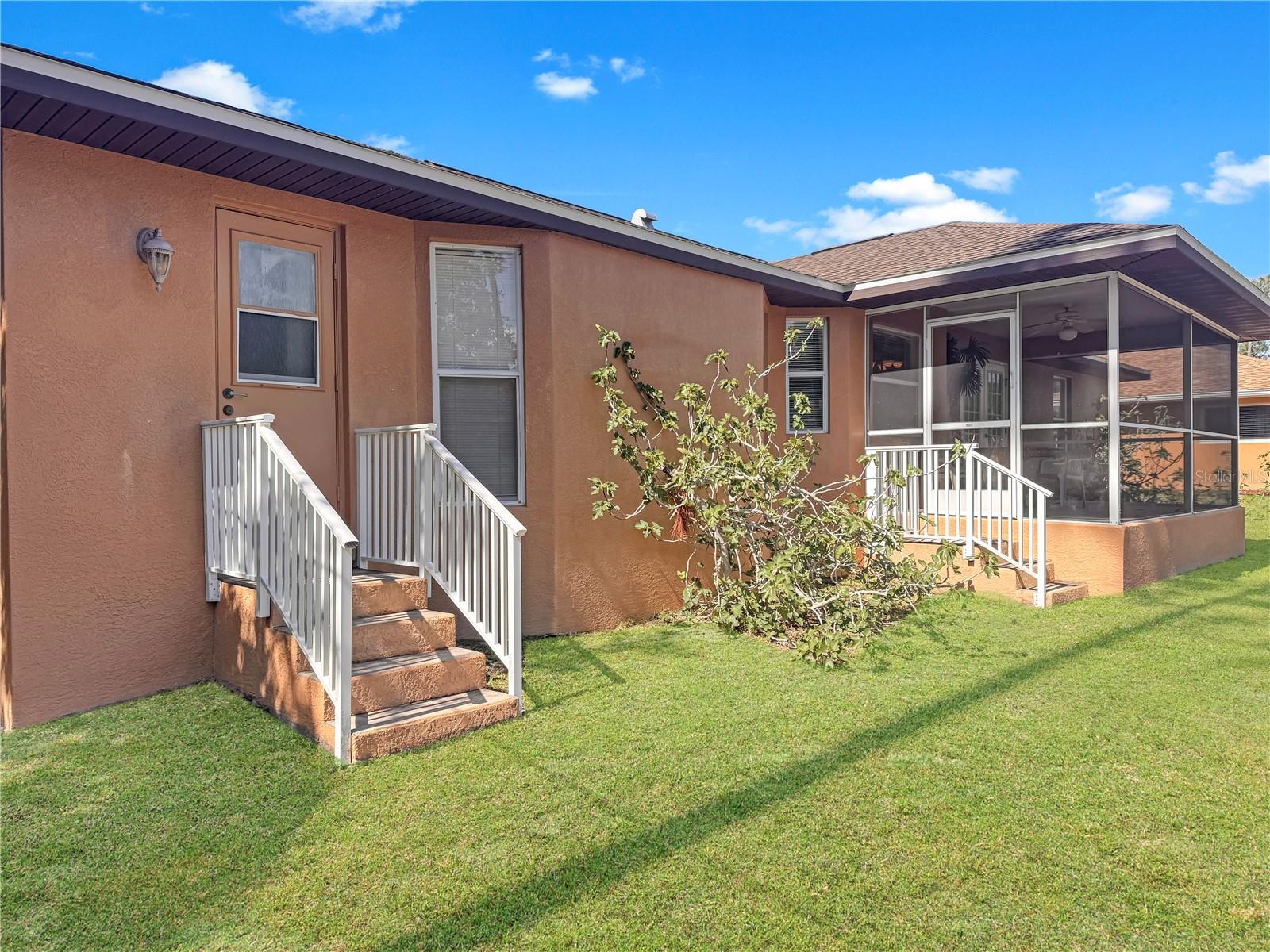 Image 3 of 15 For 18353 Grace Avenue