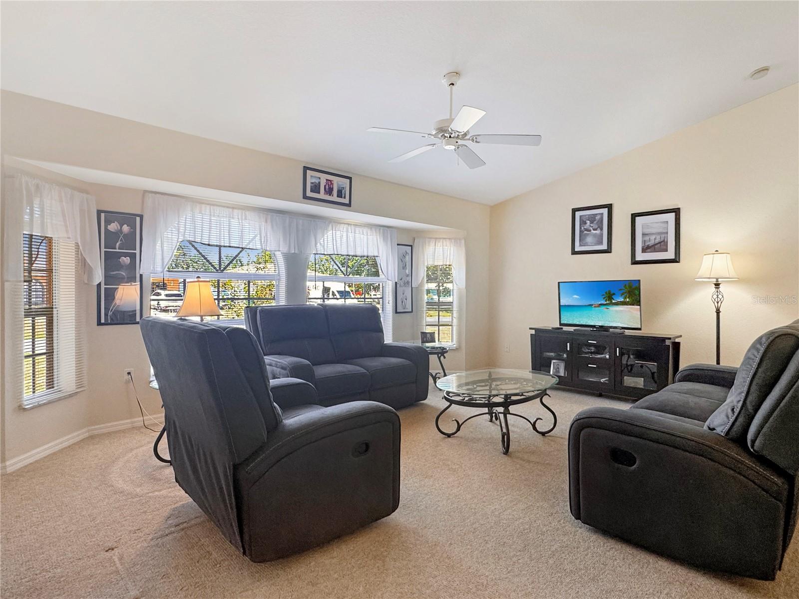 Image 6 of 15 For 18353 Grace Avenue
