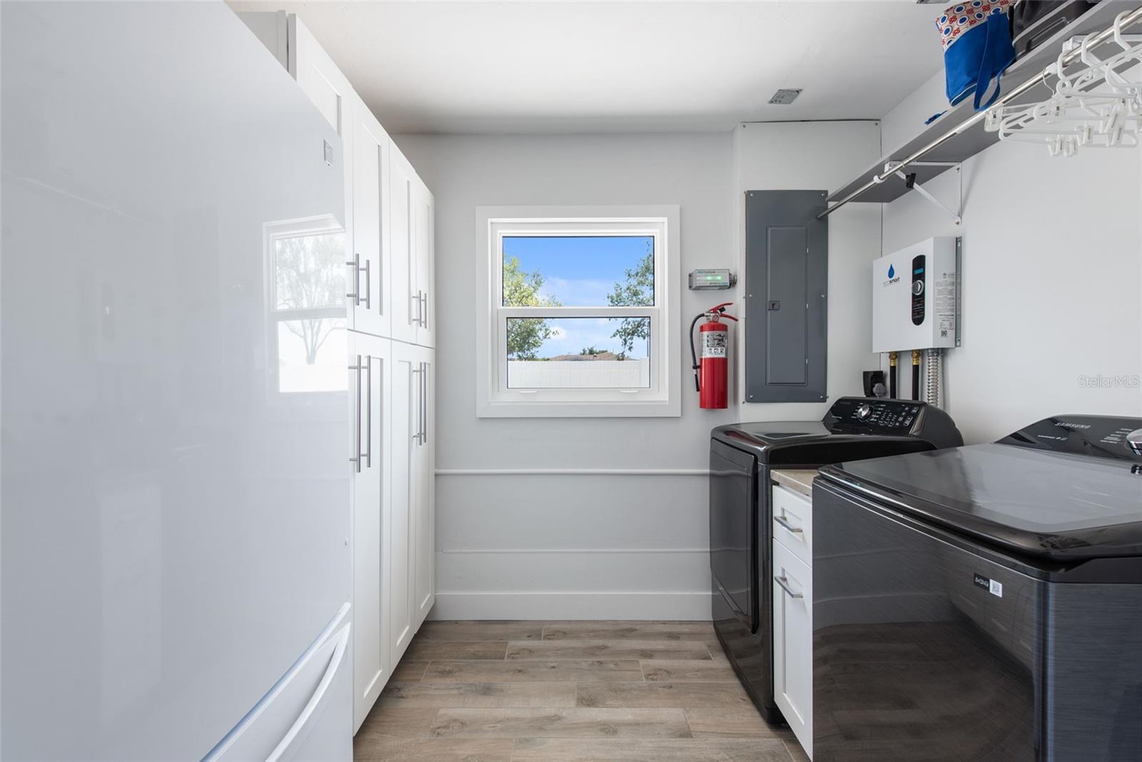 Image 13 of 95 For 2060 Oyster Creek Drive