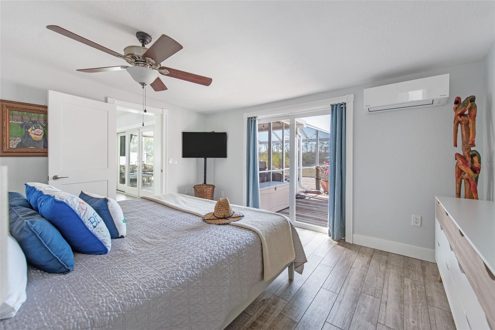 Image 38 of 95 For 2060 Oyster Creek Drive