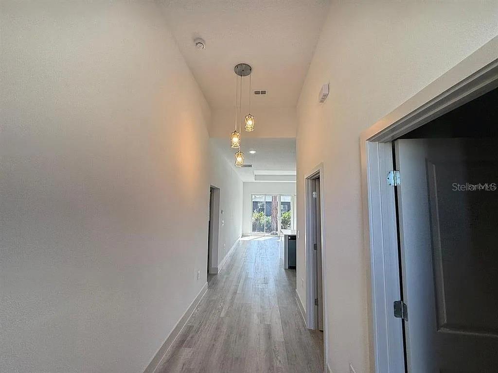 Image 9 of 20 For 18043 Hillsborough Boulevard