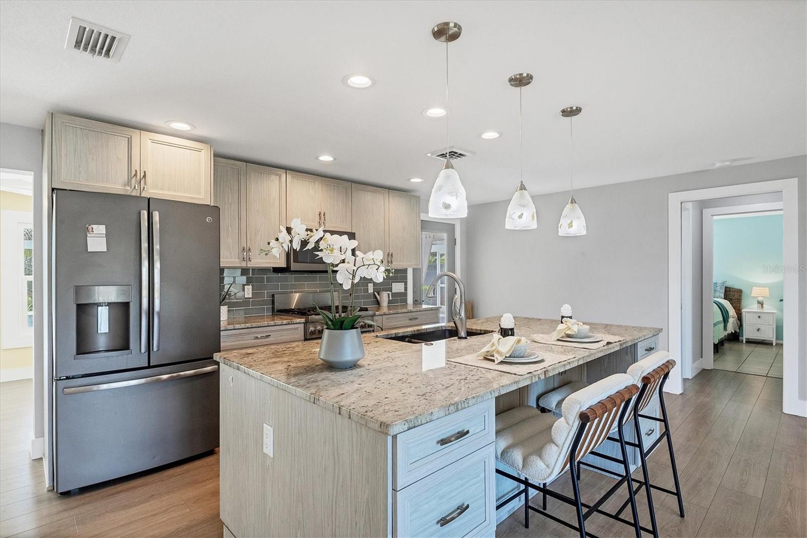 Image 11 of 42 For 142 Sunaire Terrace