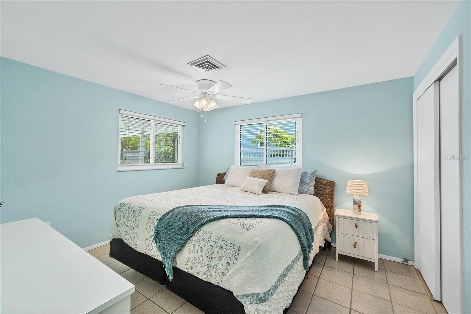 Image 16 of 42 For 142 Sunaire Terrace