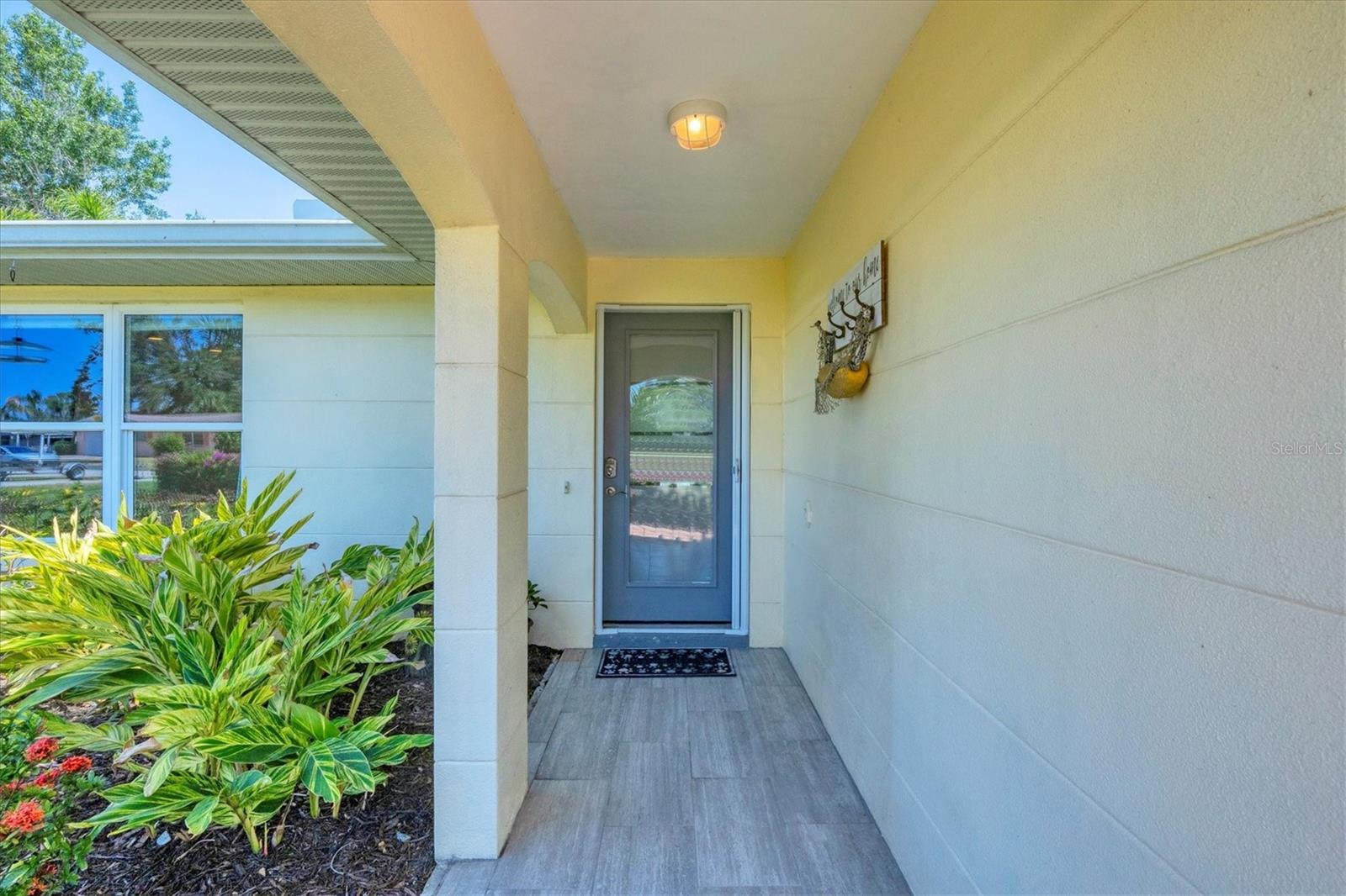 Image 5 of 42 For 142 Sunaire Terrace
