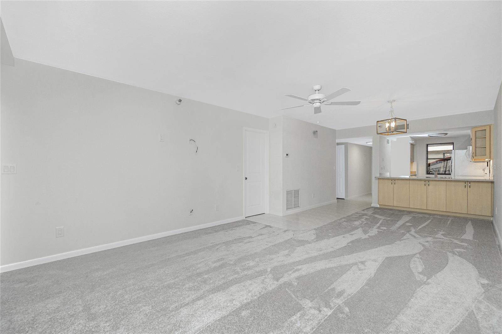 Image 15 of 62 For 1551 Beach Road 212