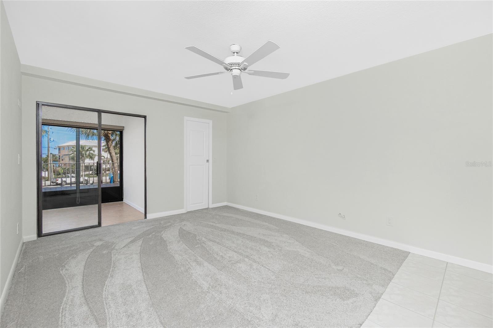 Image 19 of 62 For 1551 Beach Road 212
