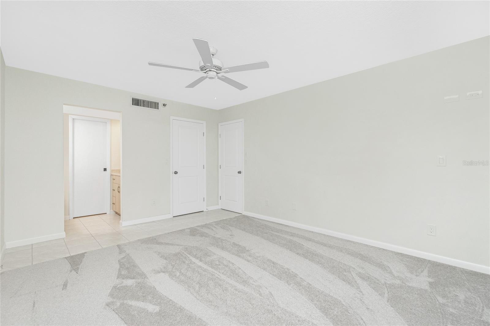 Image 20 of 62 For 1551 Beach Road 212