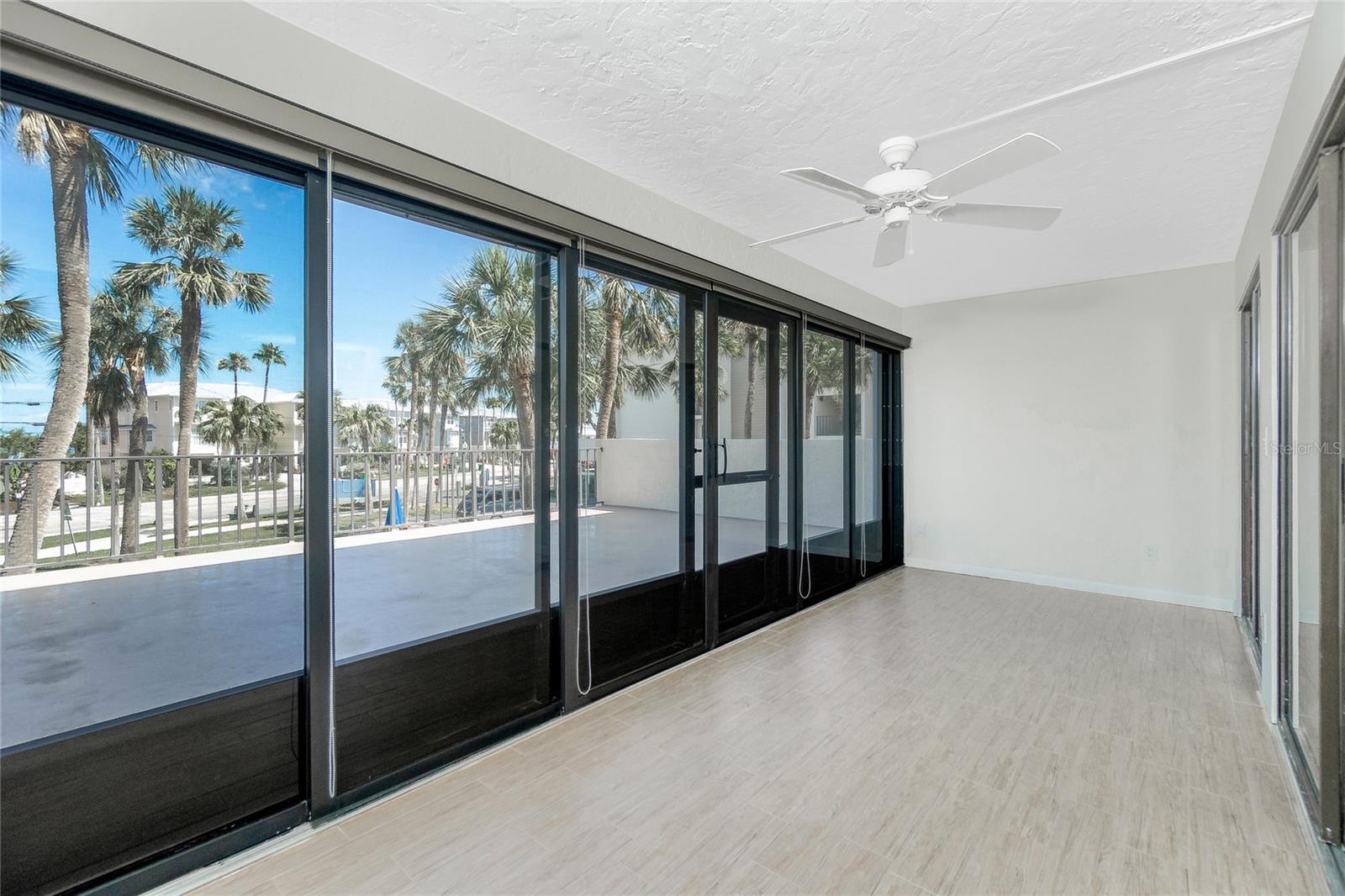 Image 31 of 62 For 1551 Beach Road 212