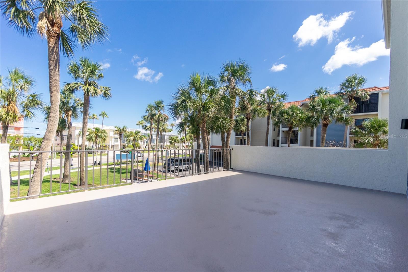 Image 35 of 62 For 1551 Beach Road 212