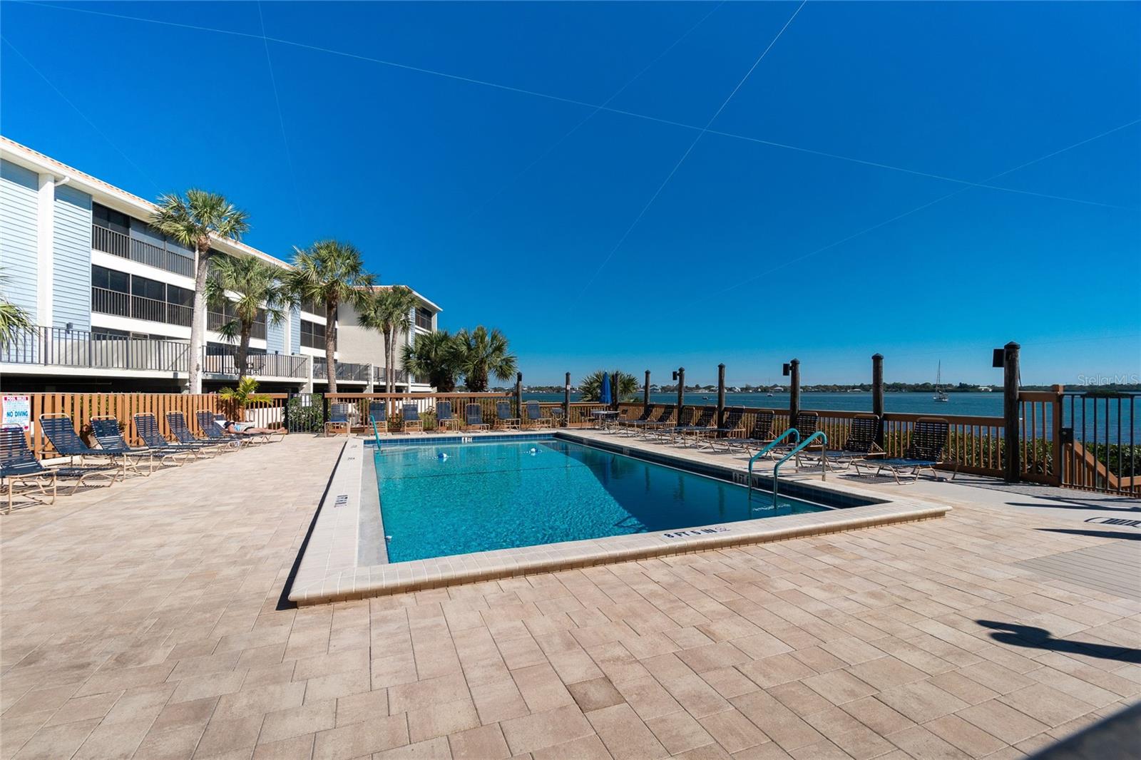 Image 41 of 62 For 1551 Beach Road 212