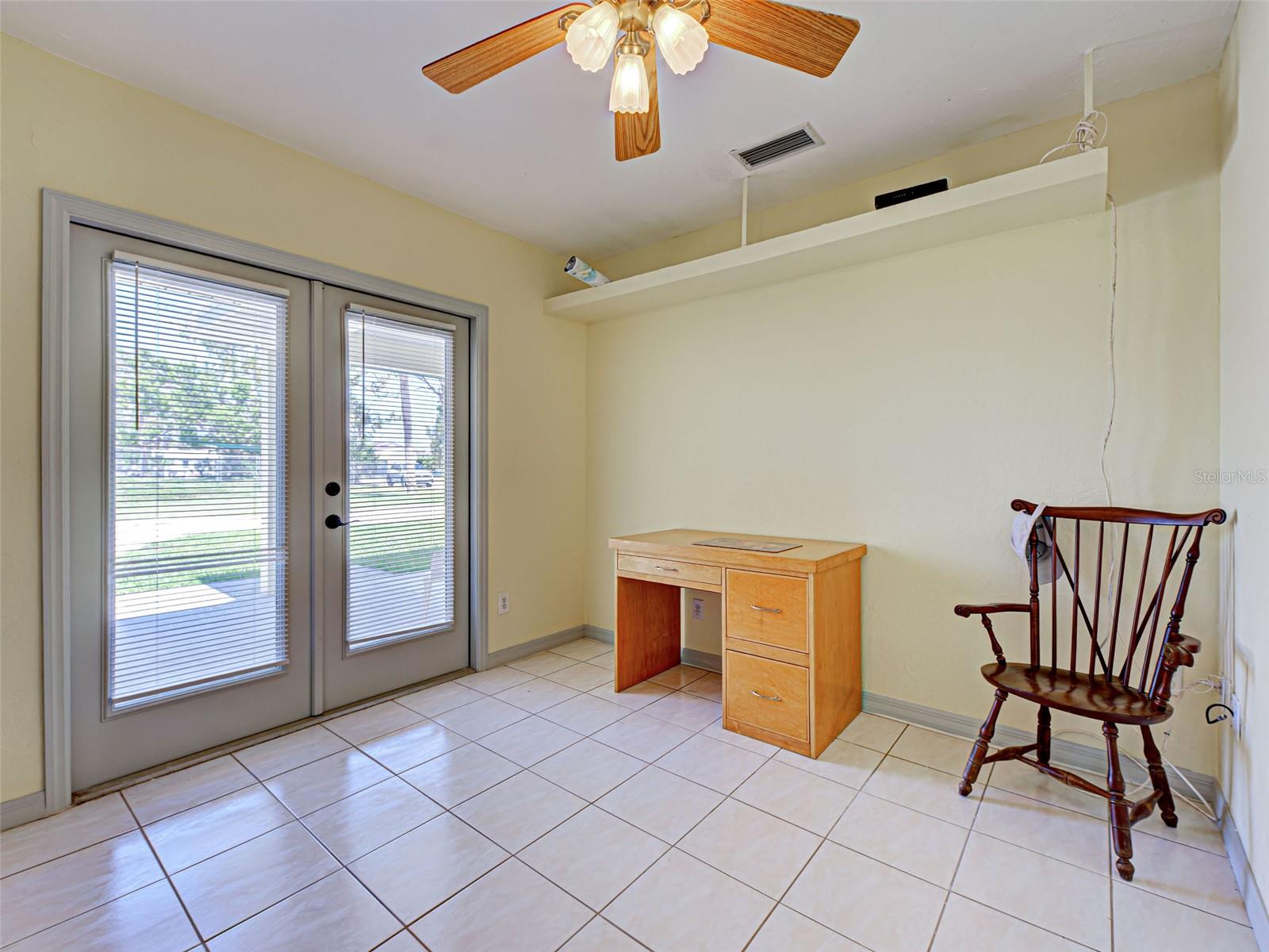 Image 16 of 73 For 1605 Manor Road