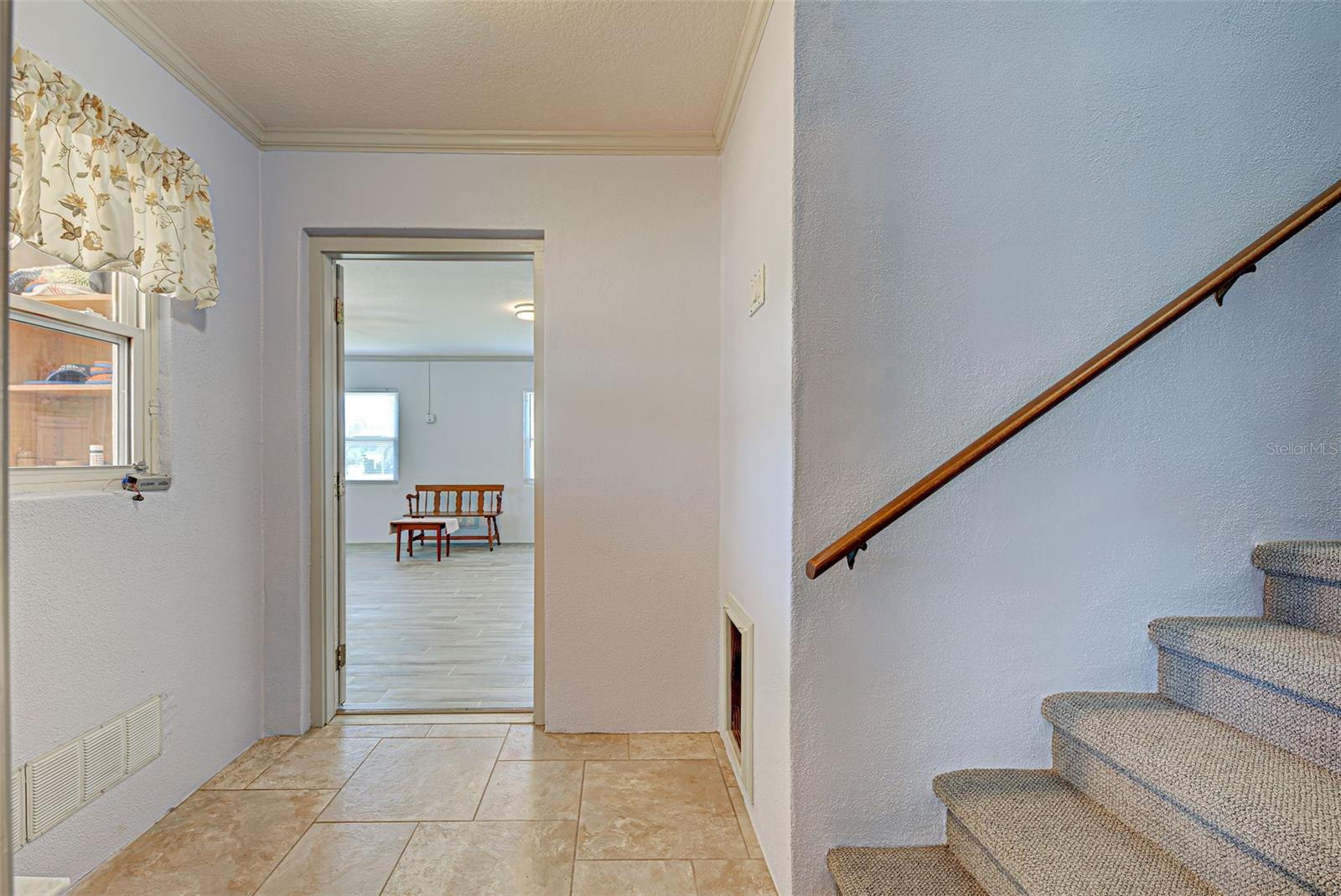 Image 18 of 73 For 1605 Manor Road