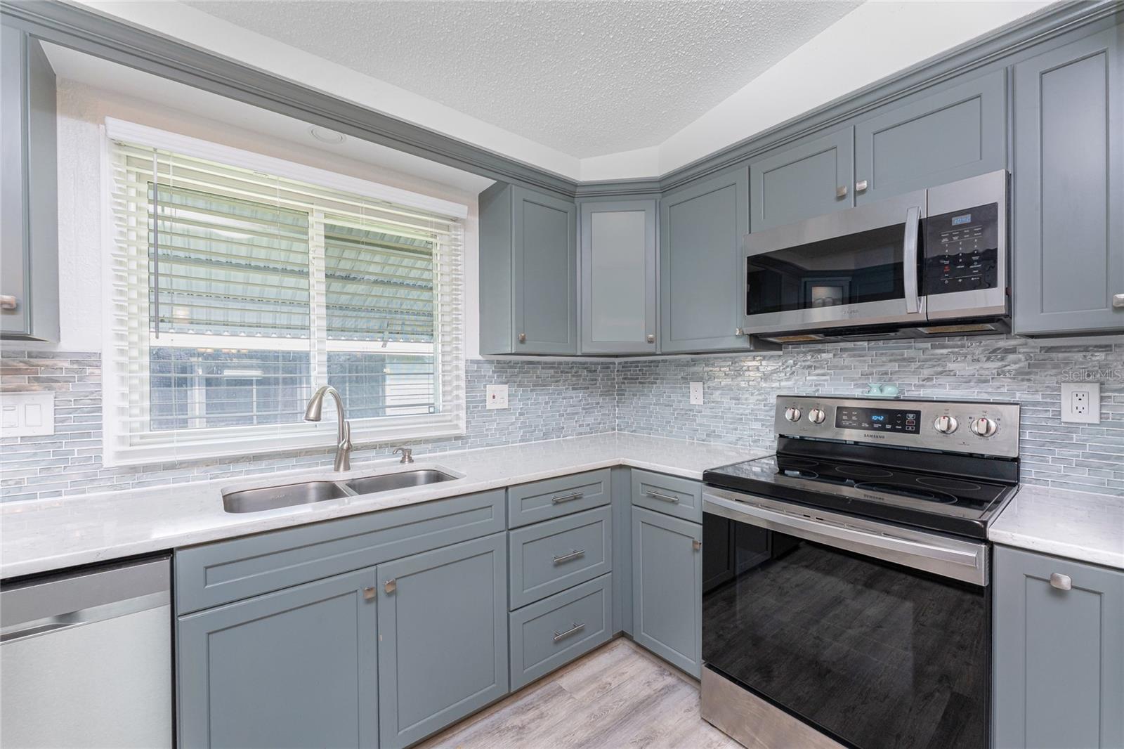 Image 12 of 56 For 867 Cascade Court