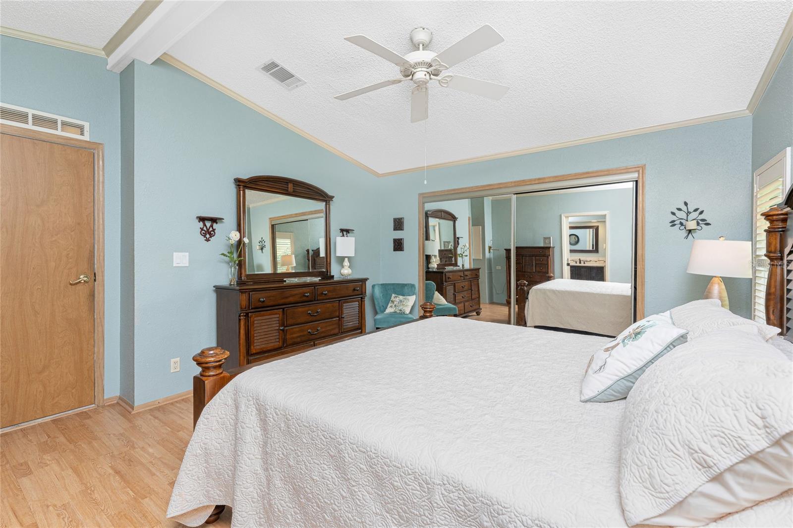Image 18 of 56 For 867 Cascade Court