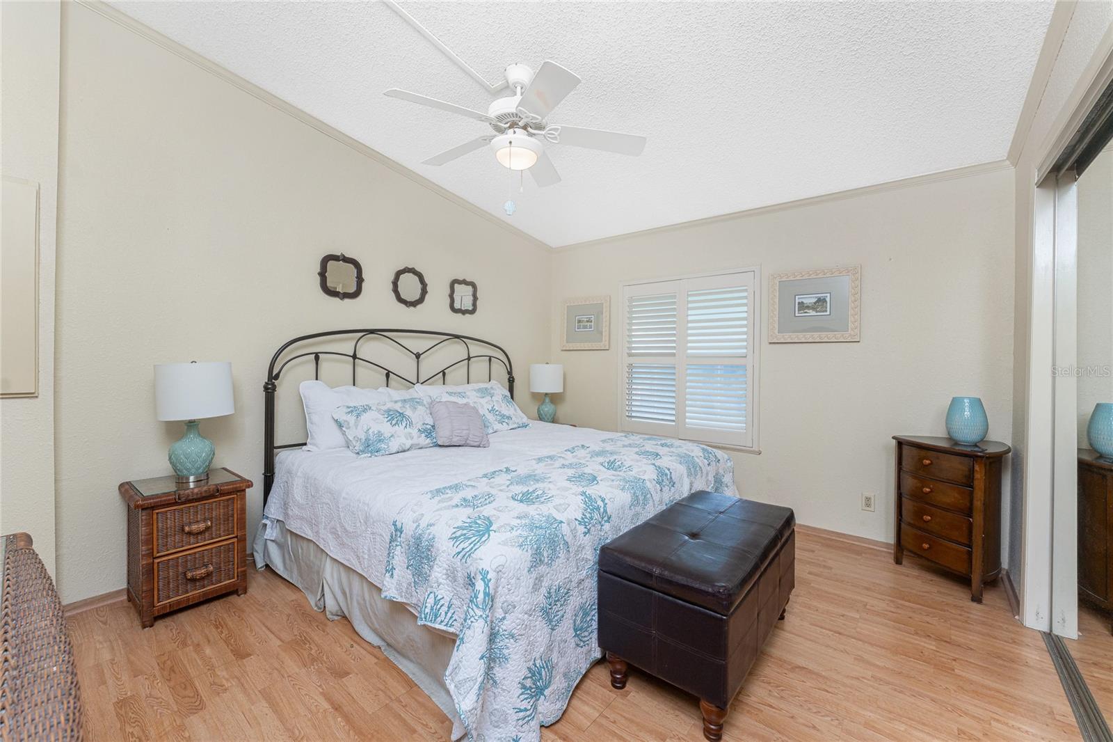 Image 22 of 56 For 867 Cascade Court