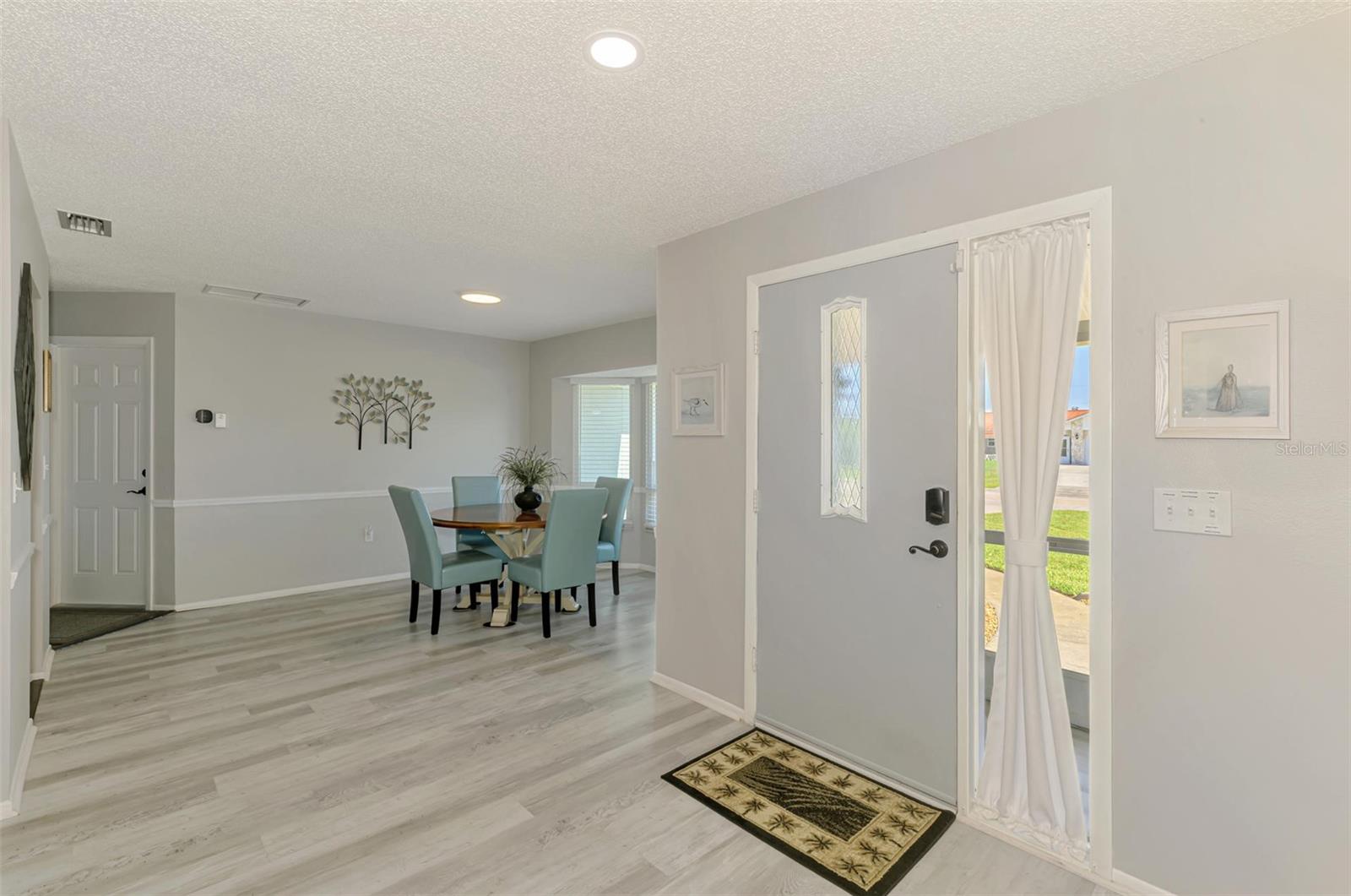 Image 10 of 63 For 9869 Gulfstream Boulevard