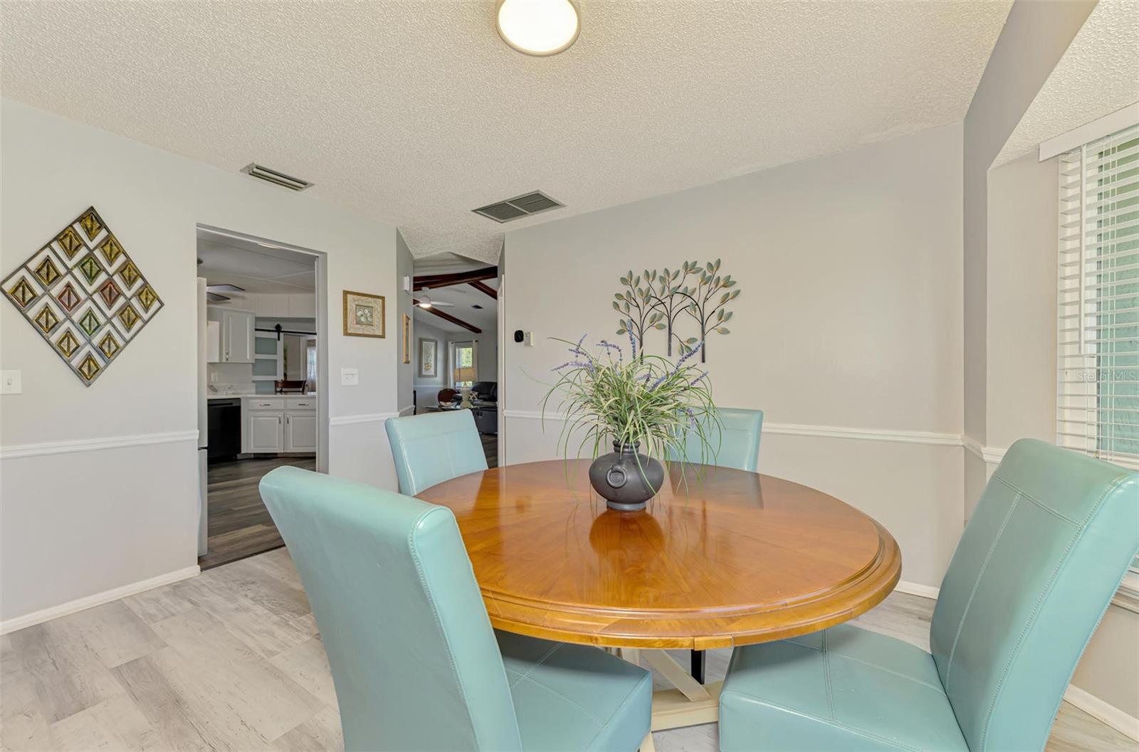 Image 13 of 63 For 9869 Gulfstream Boulevard