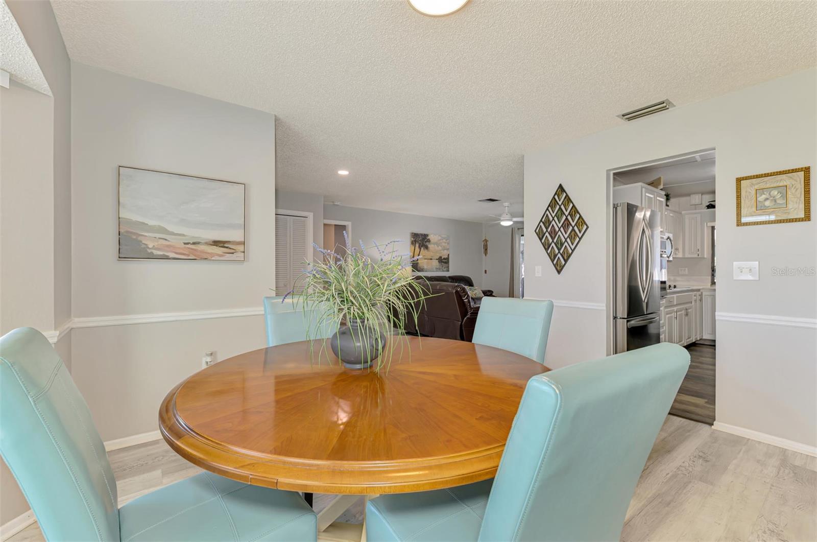 Image 14 of 63 For 9869 Gulfstream Boulevard