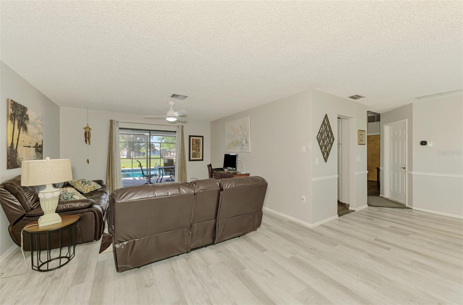 Image 15 of 63 For 9869 Gulfstream Boulevard