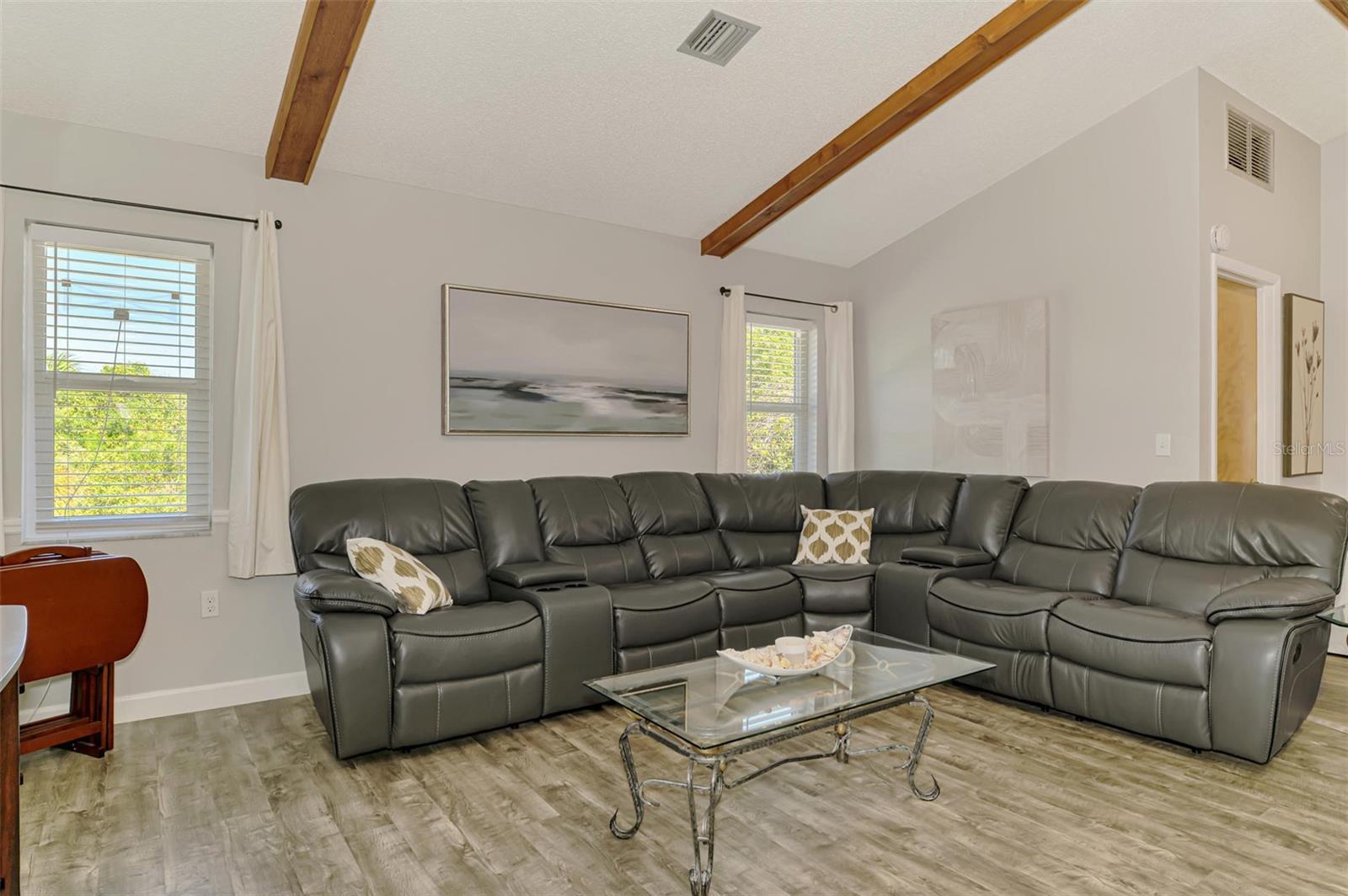 Image 21 of 63 For 9869 Gulfstream Boulevard