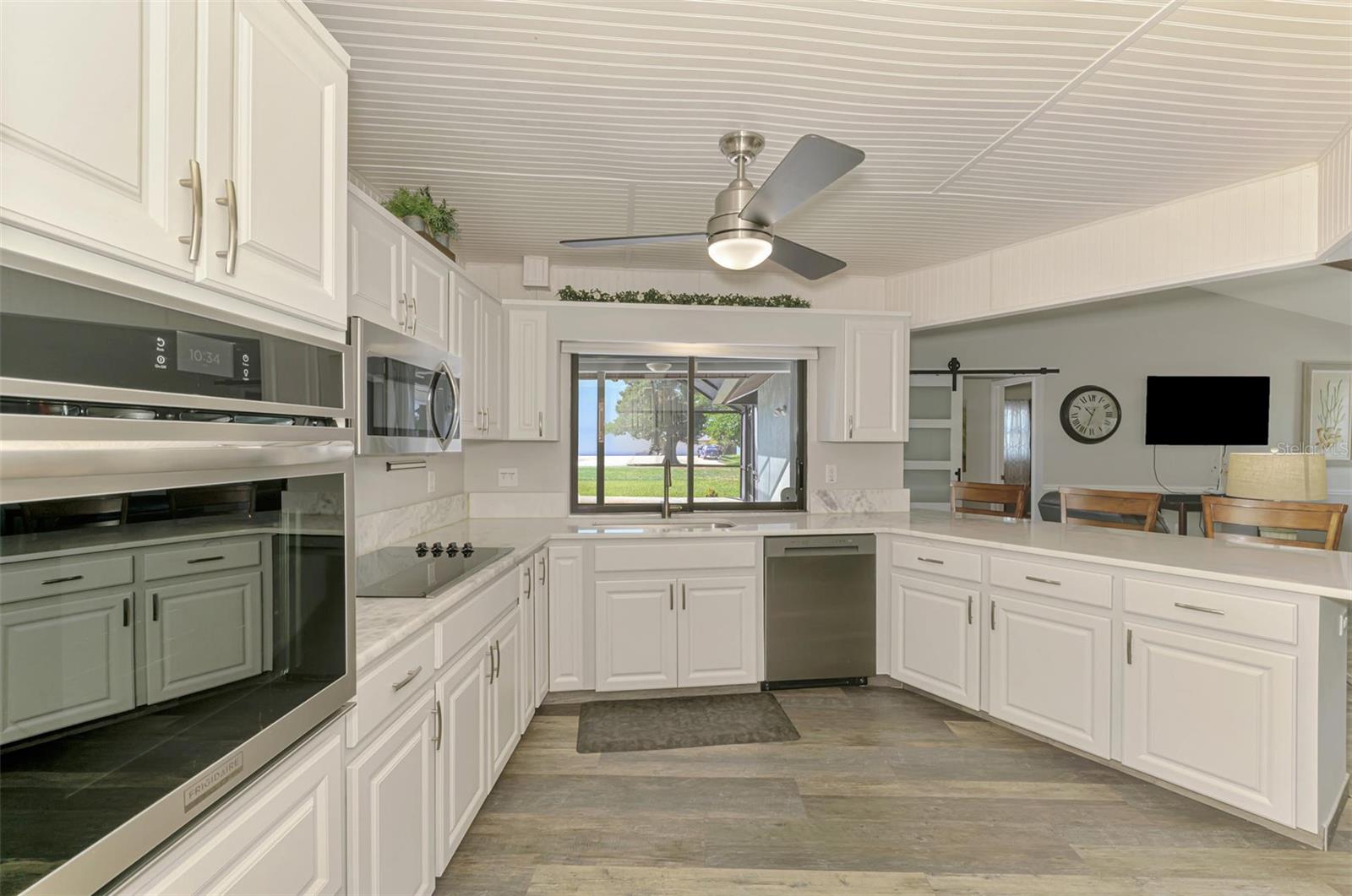 Image 32 of 63 For 9869 Gulfstream Boulevard