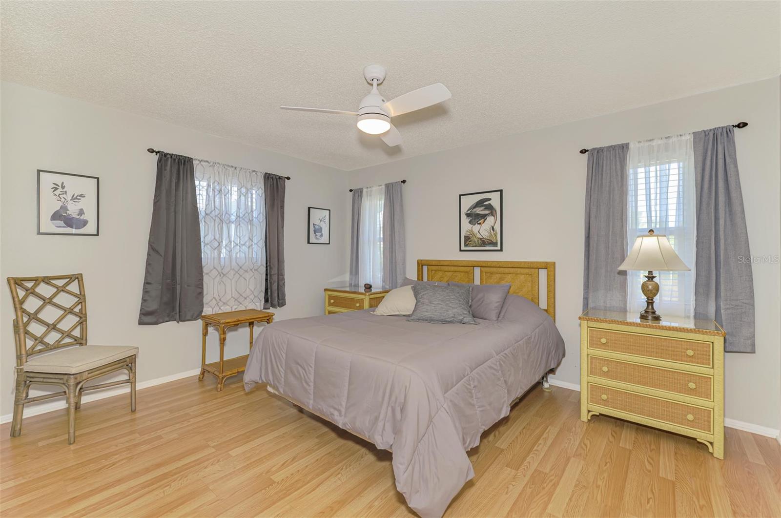 Image 42 of 63 For 9869 Gulfstream Boulevard