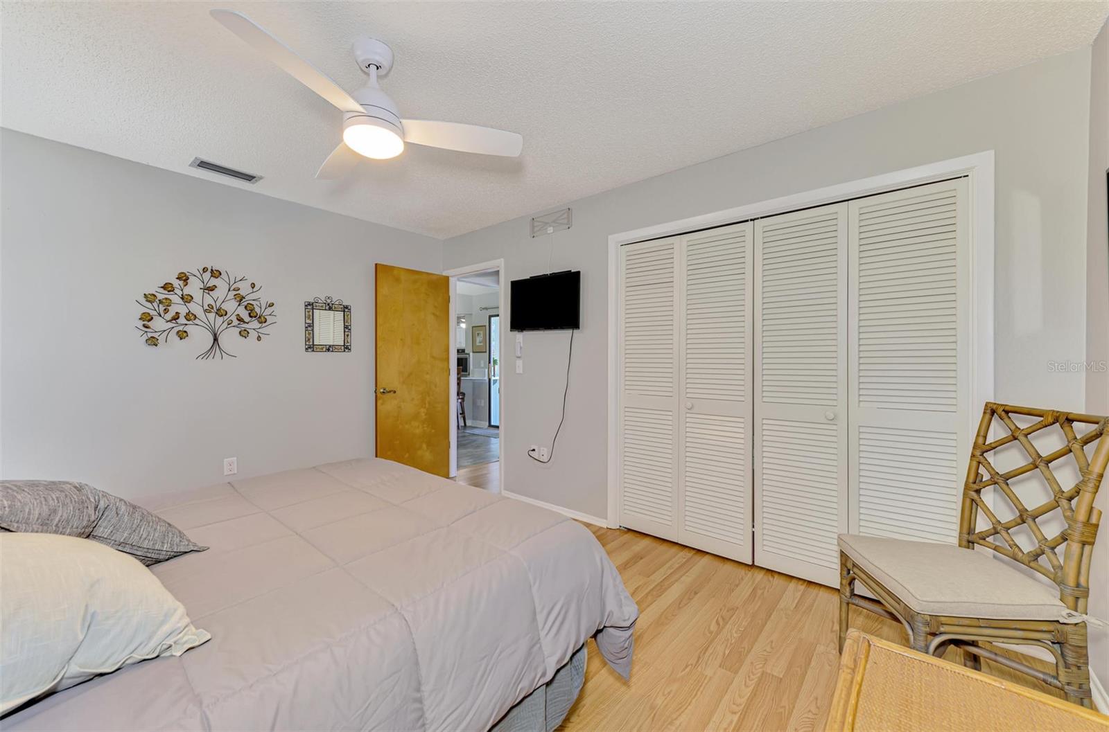Image 43 of 63 For 9869 Gulfstream Boulevard