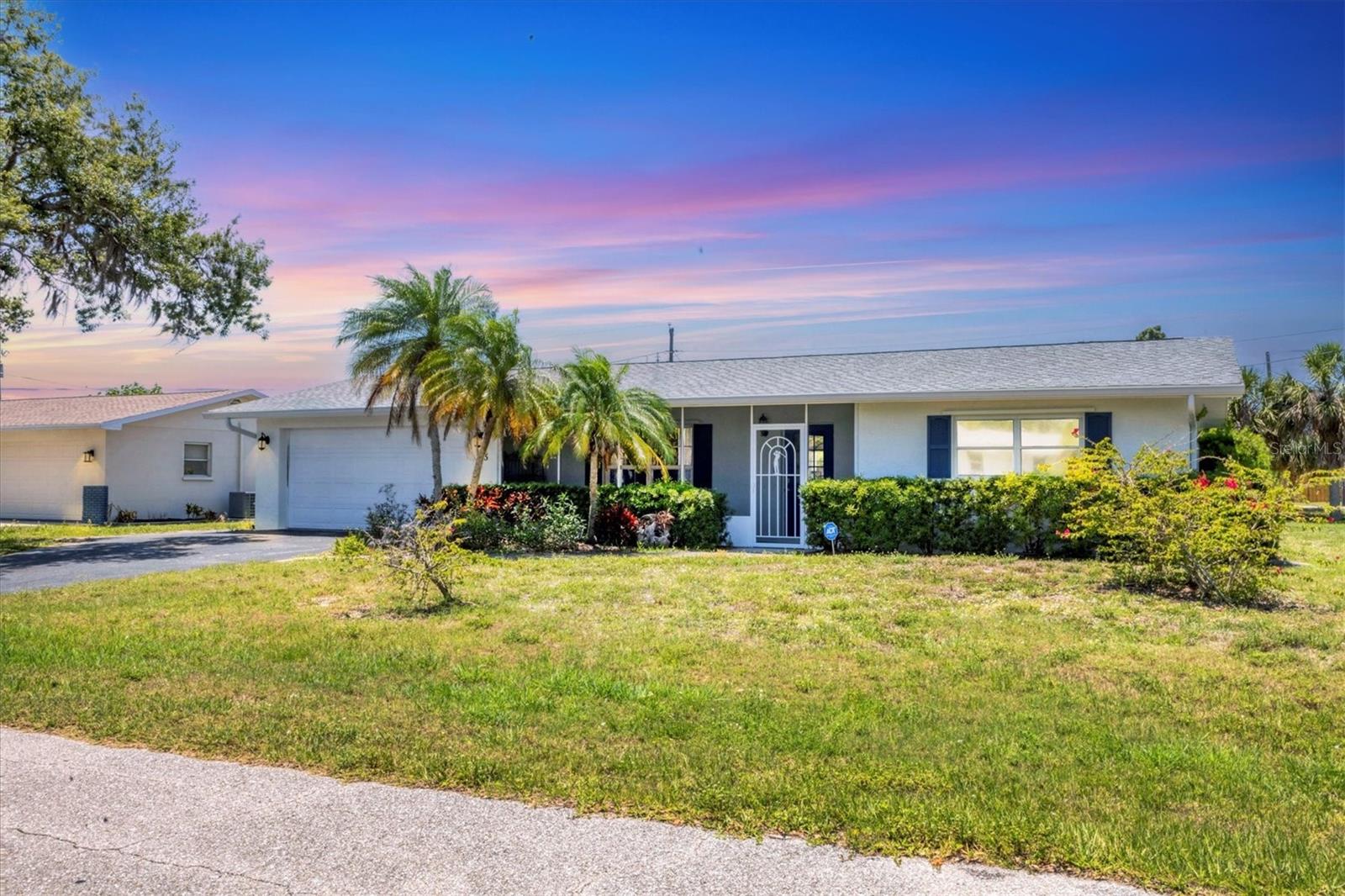 Details for 305 Wentworth Circle, ENGLEWOOD, FL 34223