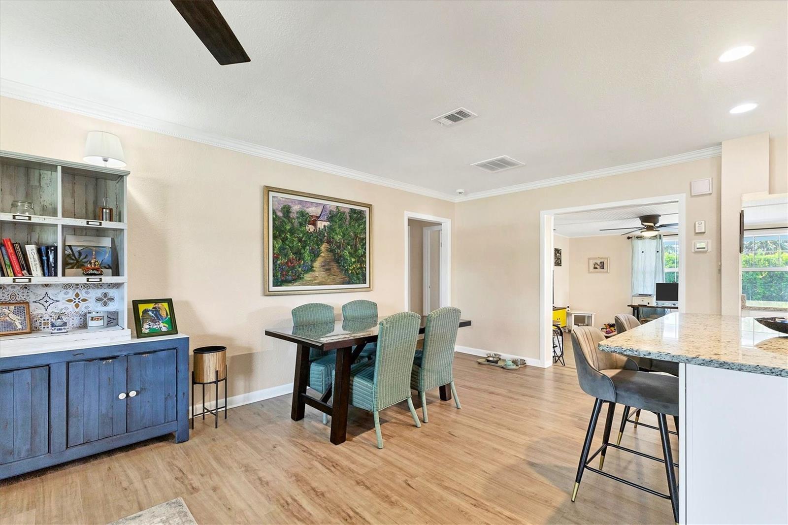 Image 10 of 48 For 305 Wentworth Circle