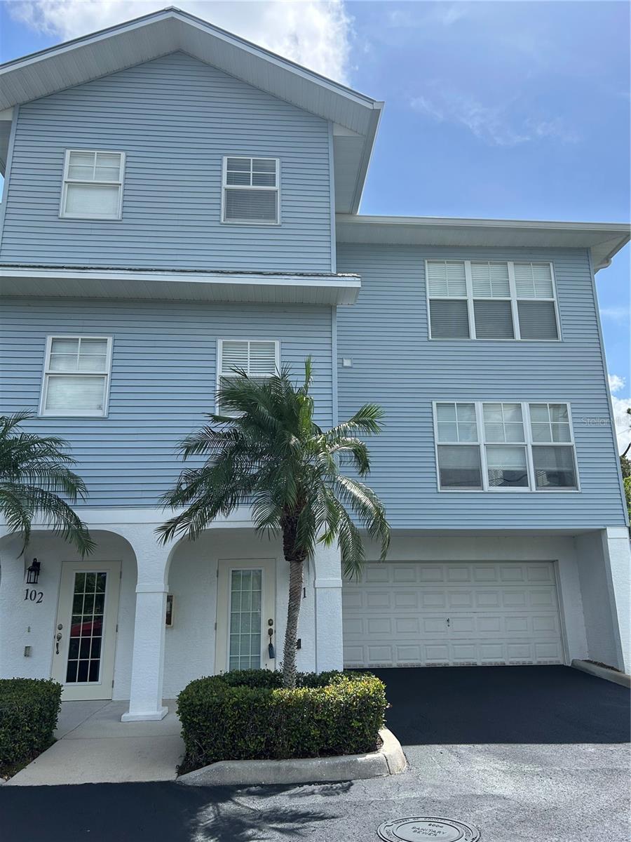 Image 3 of 43 For 3929 Cape Haze Drive 101