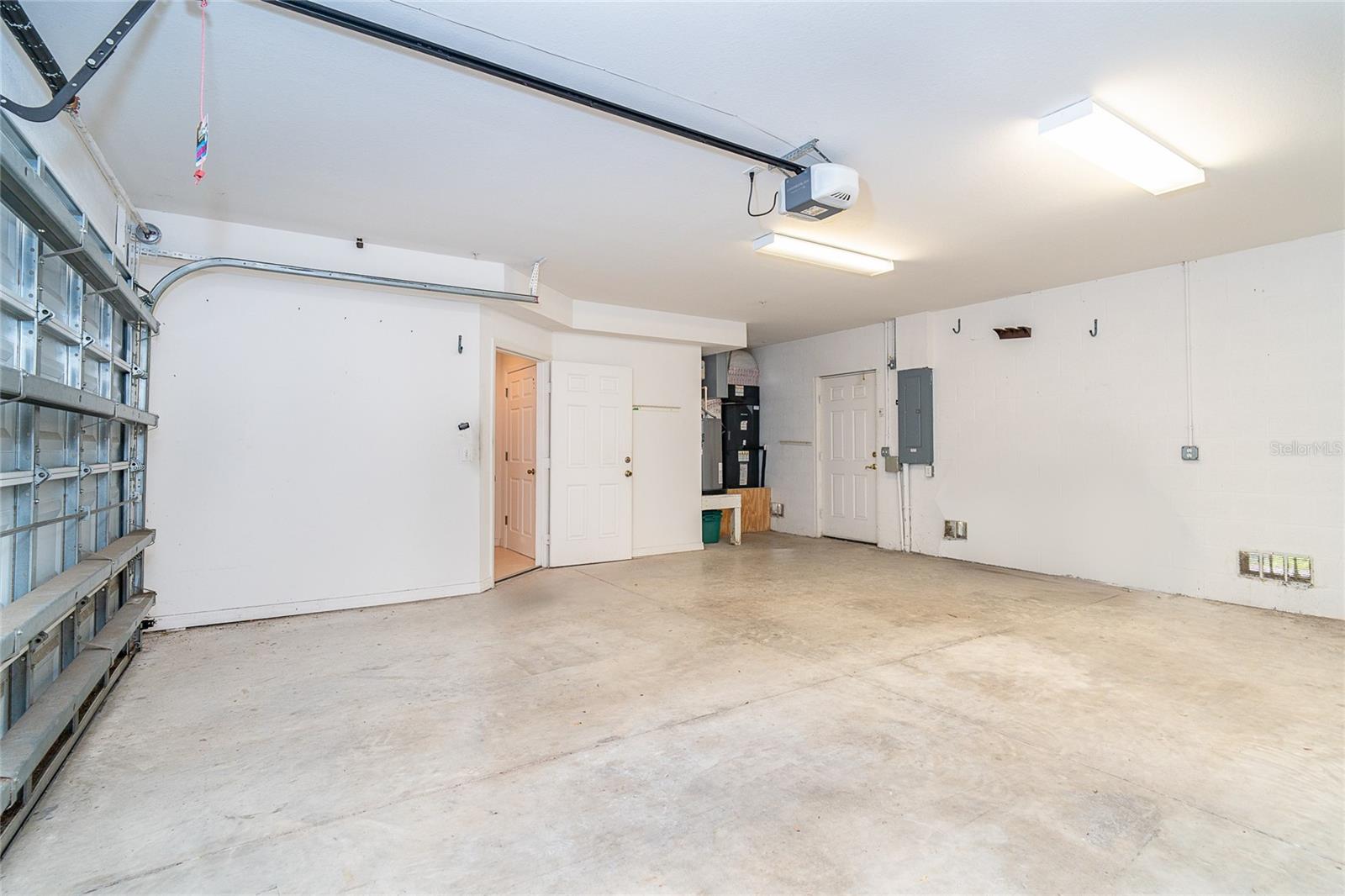 Image 39 of 43 For 3929 Cape Haze Drive 101