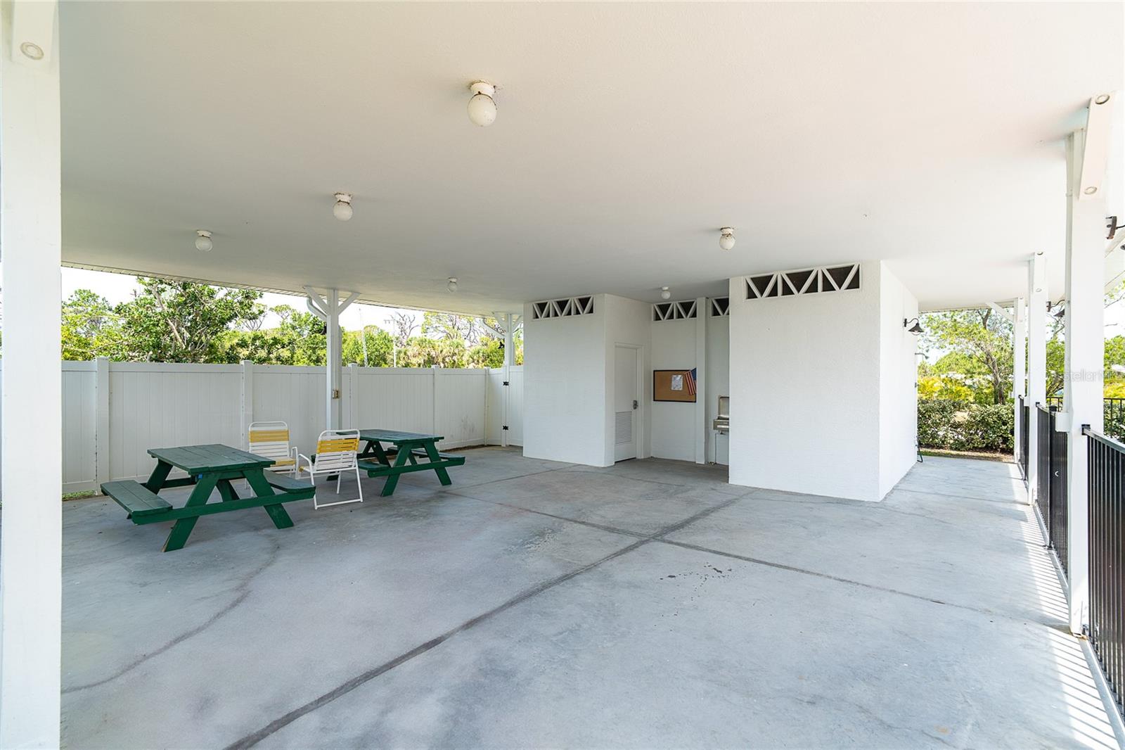 Image 41 of 43 For 3929 Cape Haze Drive 101