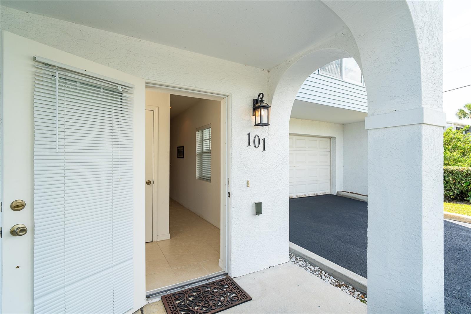 Image 5 of 43 For 3929 Cape Haze Drive 101