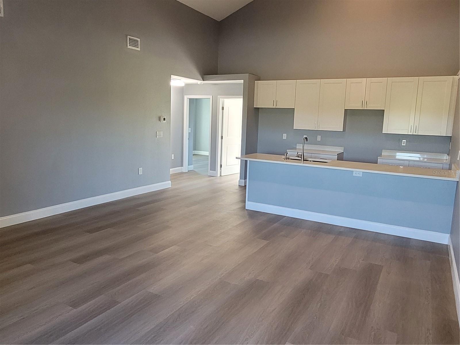 Image 4 of 21 For 8351 Agate Street