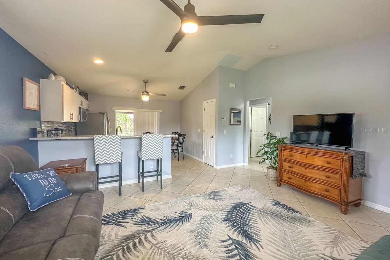 Image 10 of 27 For 186 Rotonda Boulevard W 186a