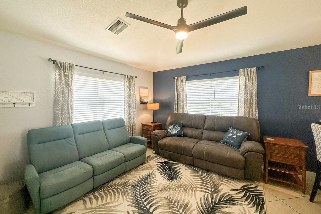 Image 12 of 27 For 186 Rotonda Boulevard W 186a