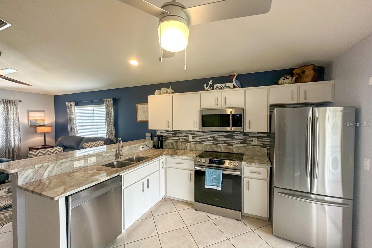 Image 16 of 27 For 186 Rotonda Boulevard W 186a