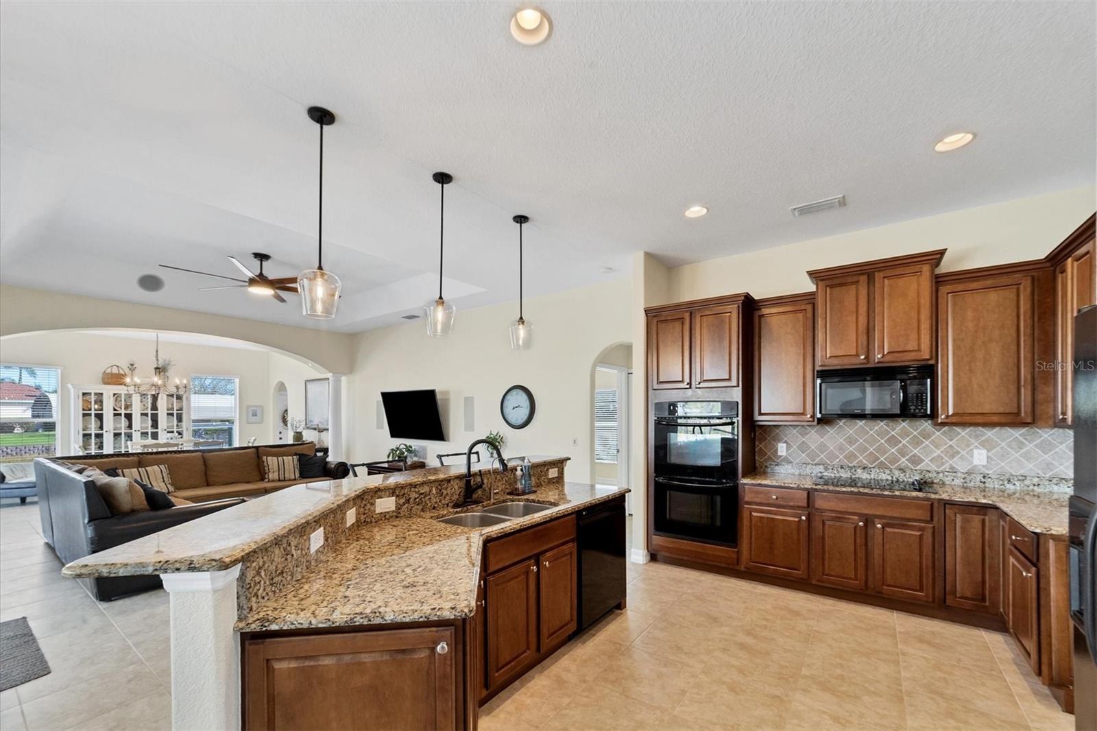 Image 12 of 44 For 15390 Ancel Circle