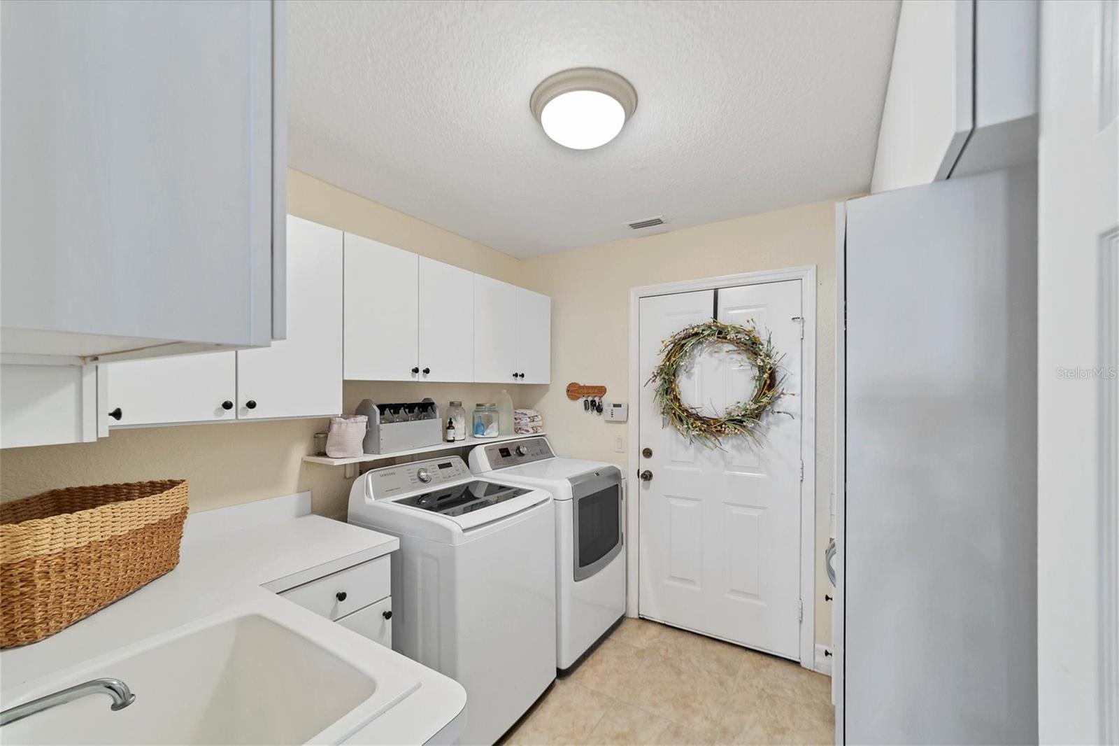 Image 29 of 44 For 15390 Ancel Circle