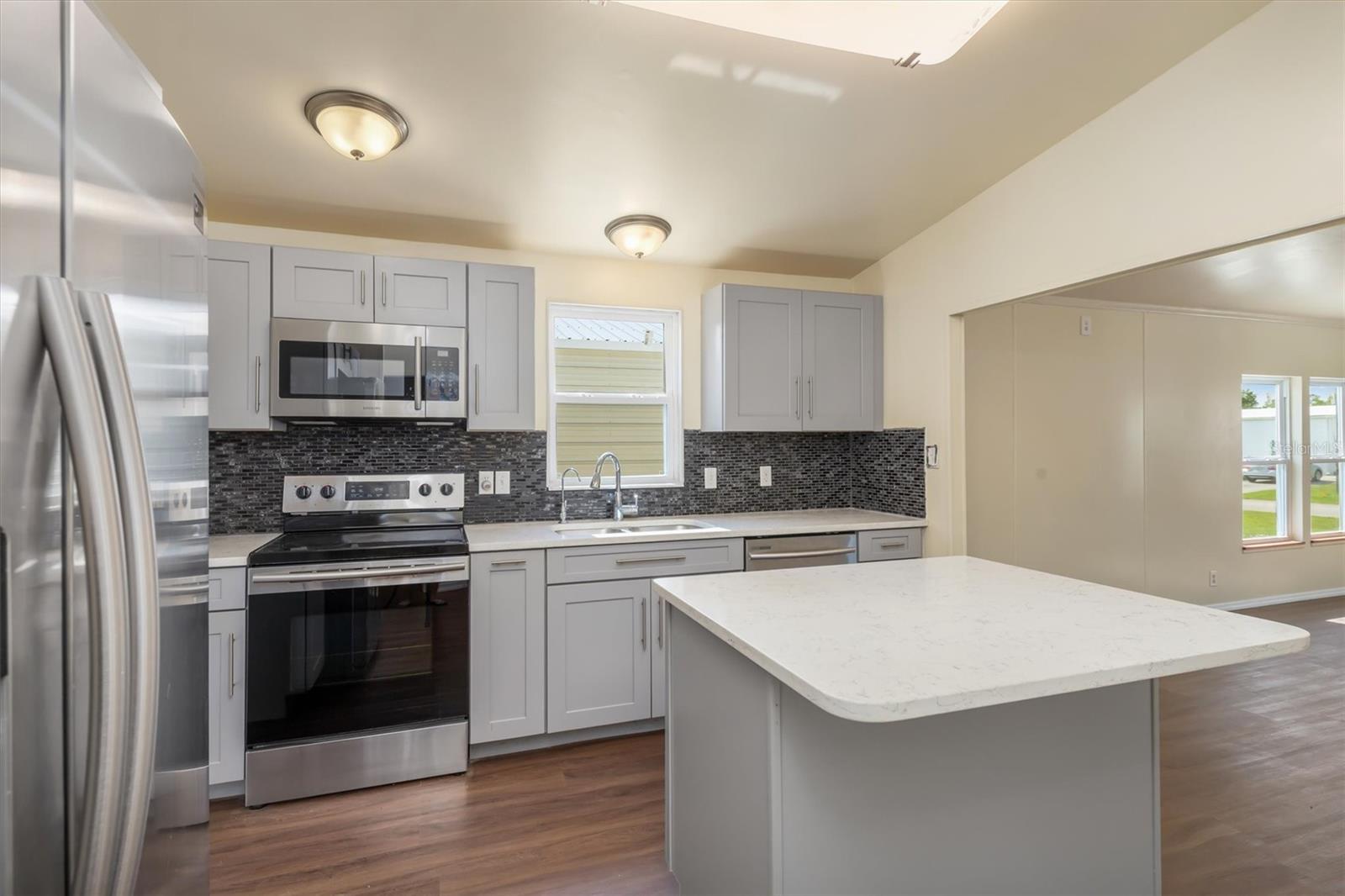 Image 12 of 53 For 27981 Roanoke Circle