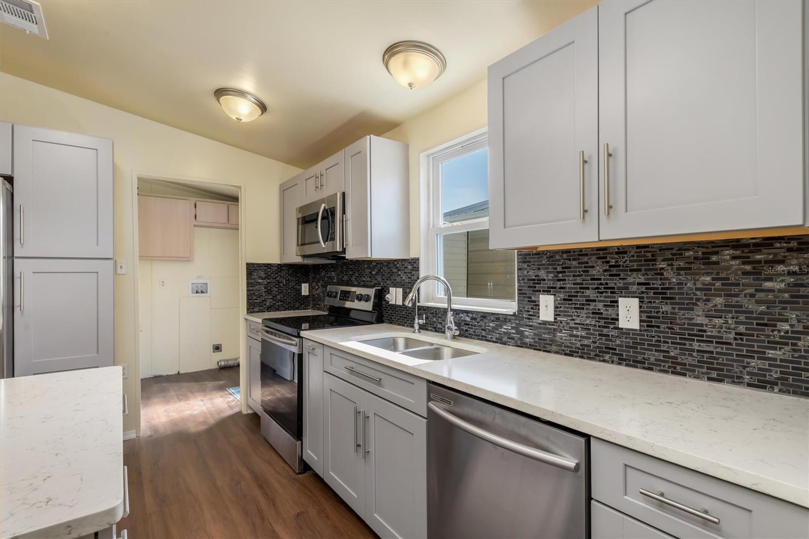 Image 14 of 53 For 27981 Roanoke Circle