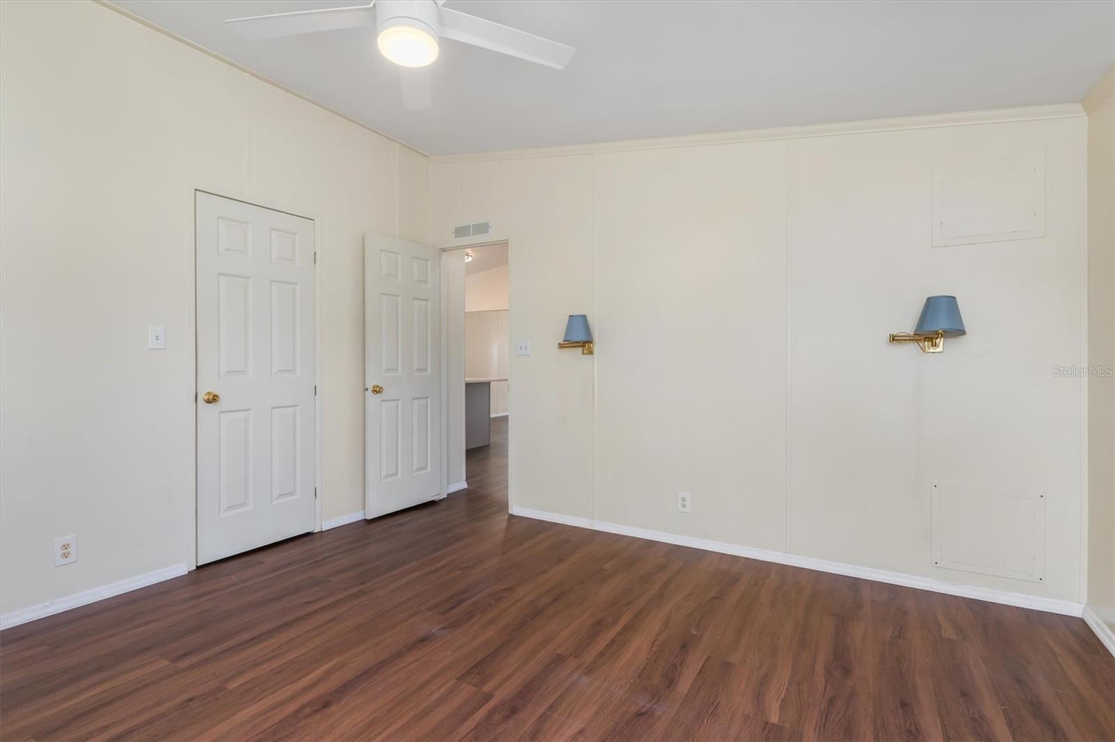 Image 18 of 53 For 27981 Roanoke Circle