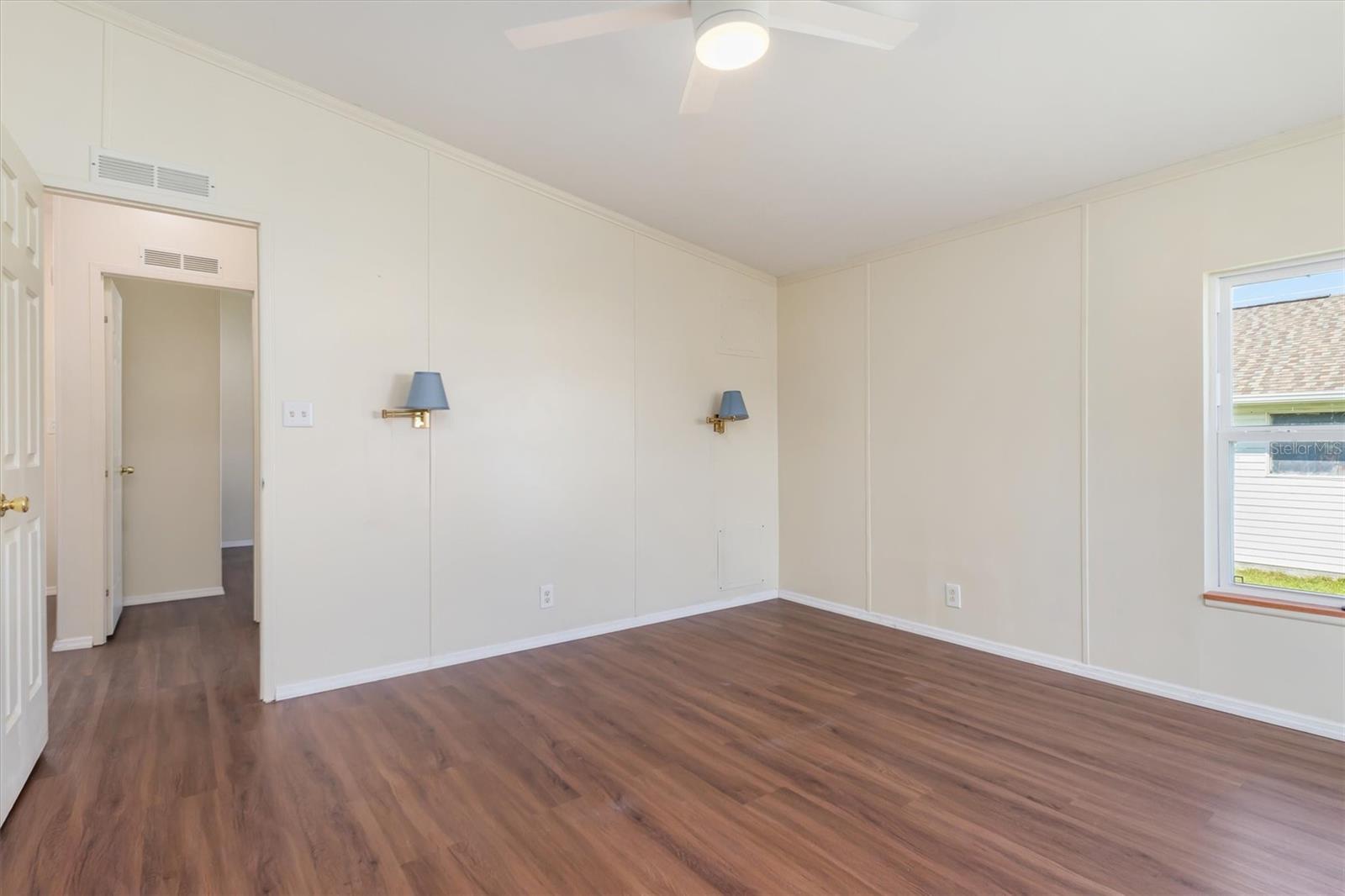 Image 19 of 53 For 27981 Roanoke Circle