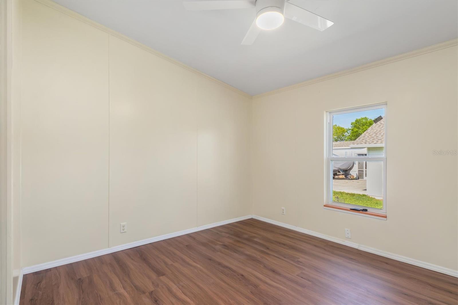 Image 22 of 53 For 27981 Roanoke Circle