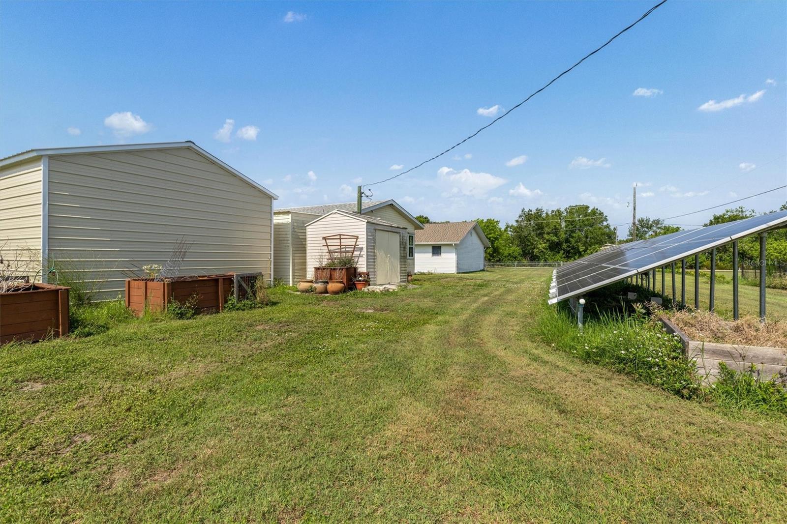 Image 31 of 53 For 27981 Roanoke Circle