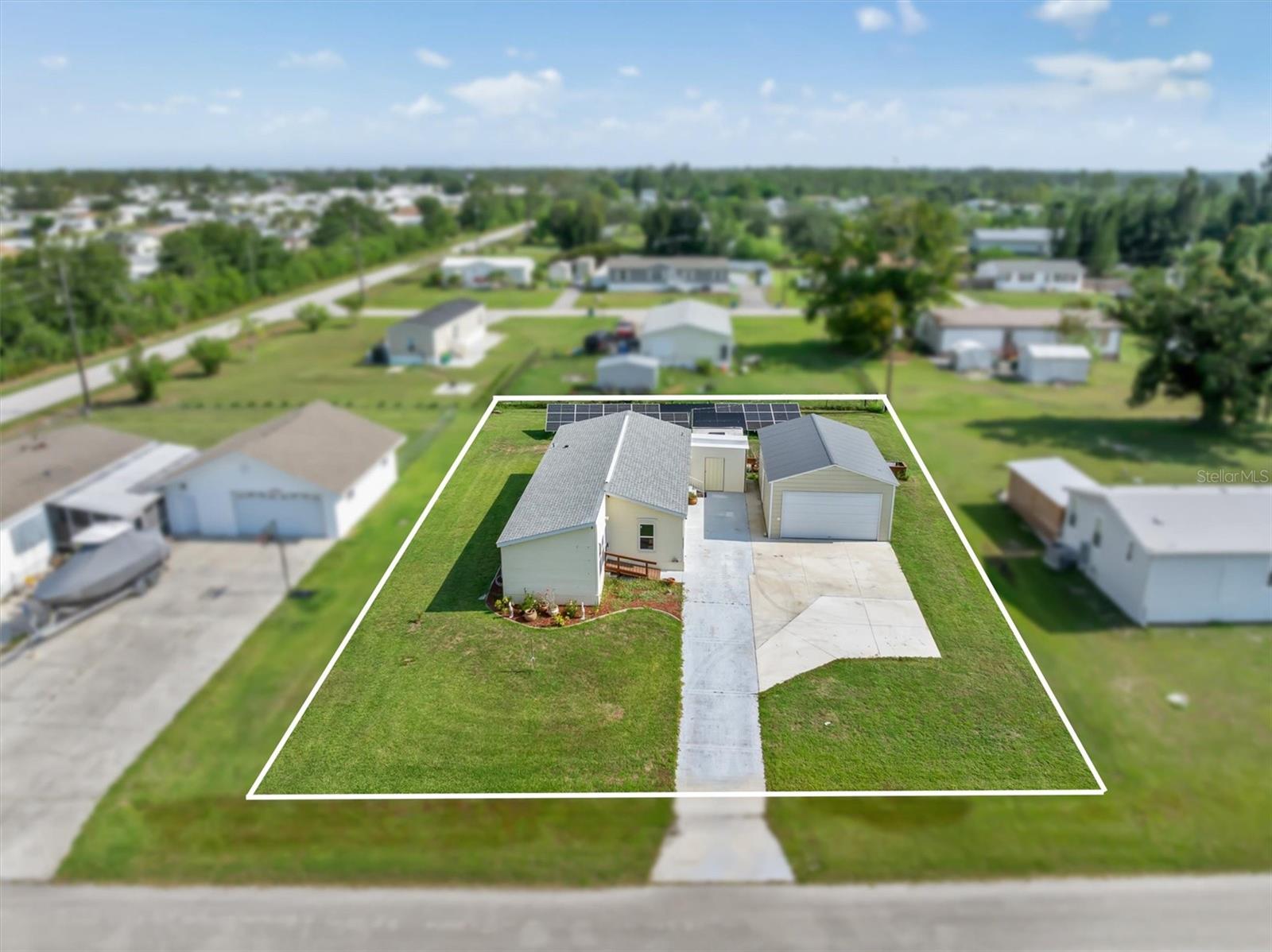 Image 40 of 53 For 27981 Roanoke Circle