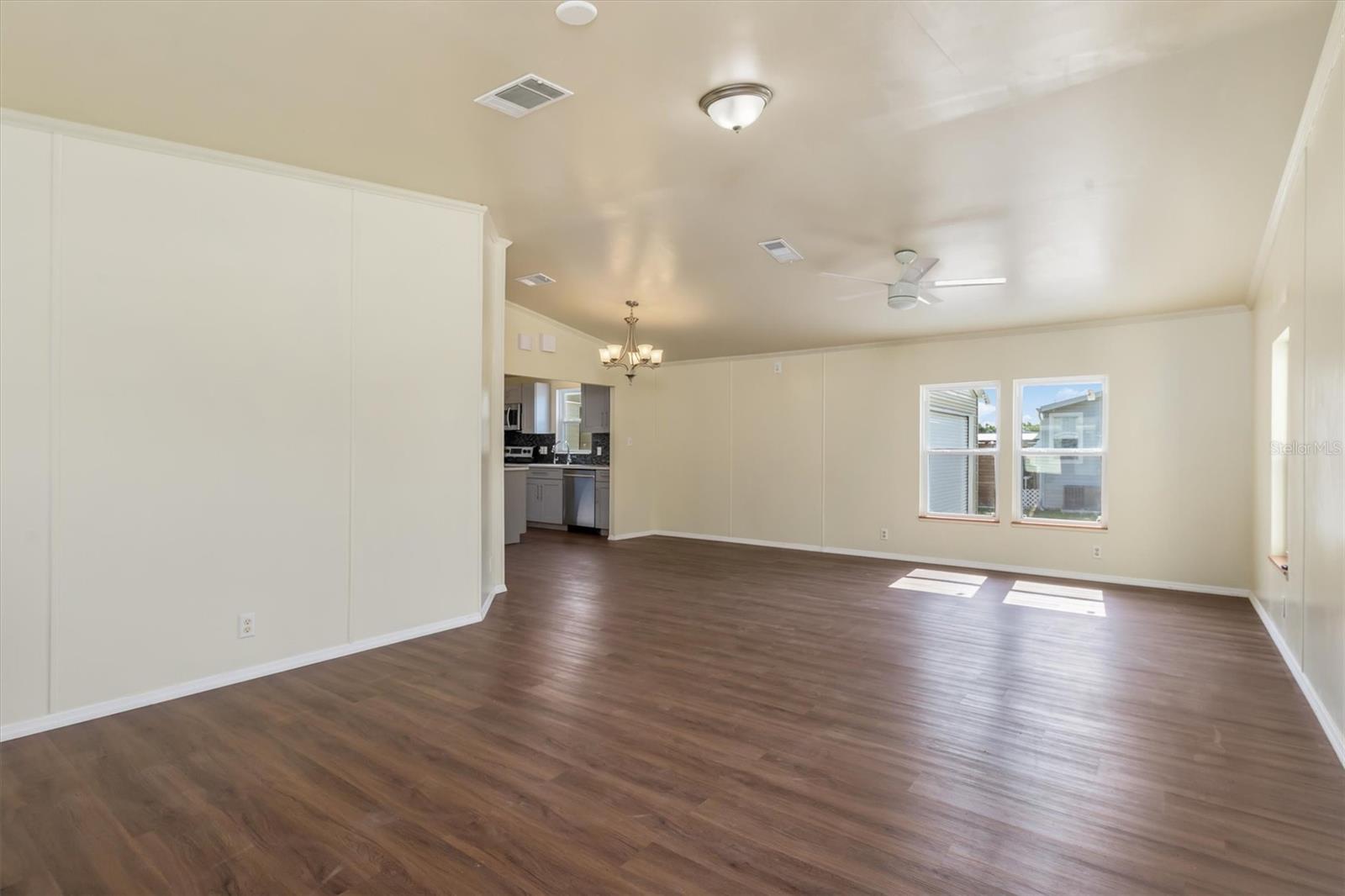 Image 7 of 53 For 27981 Roanoke Circle